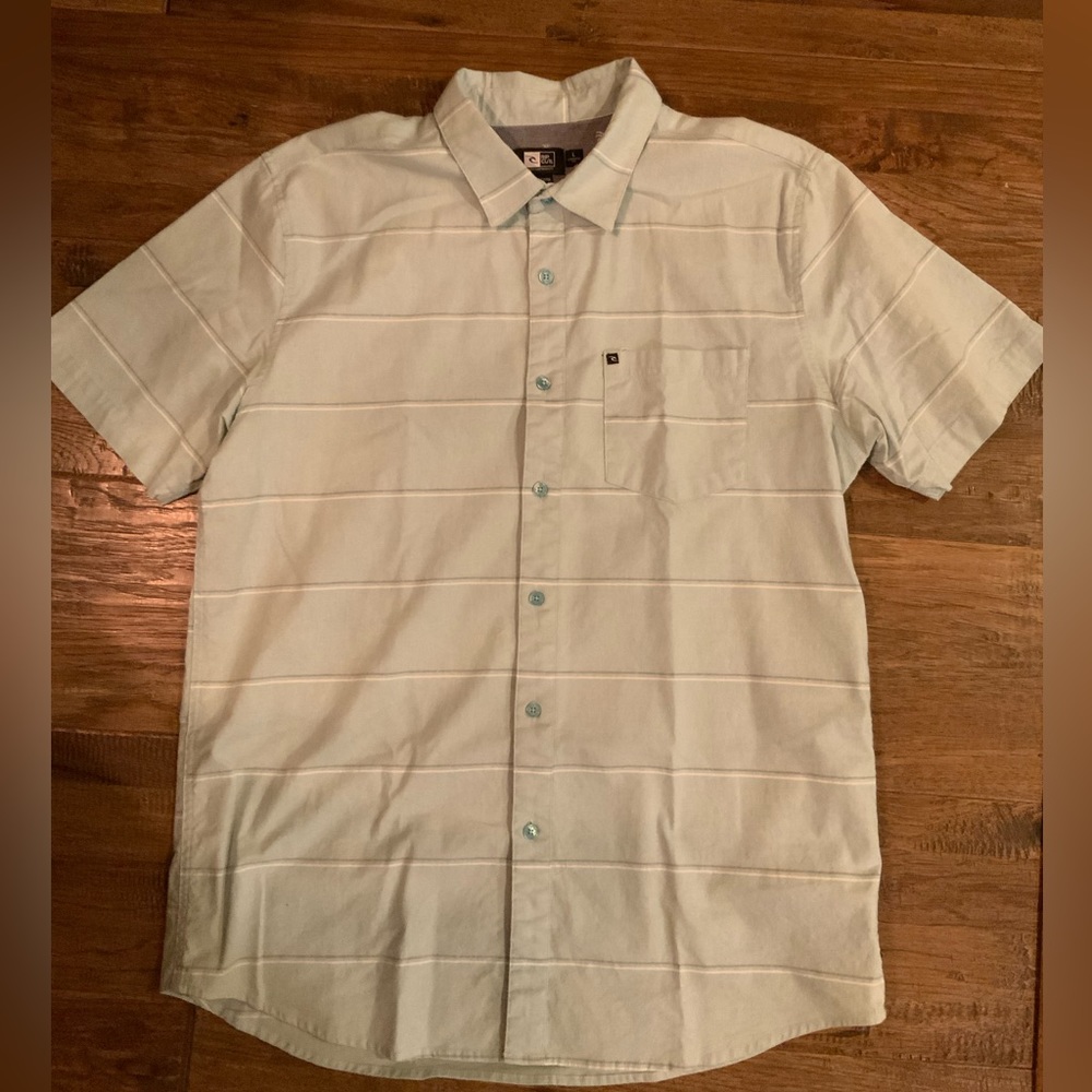 Rip Curl Mens Short Sleeve Button Down. Size L. - image 1